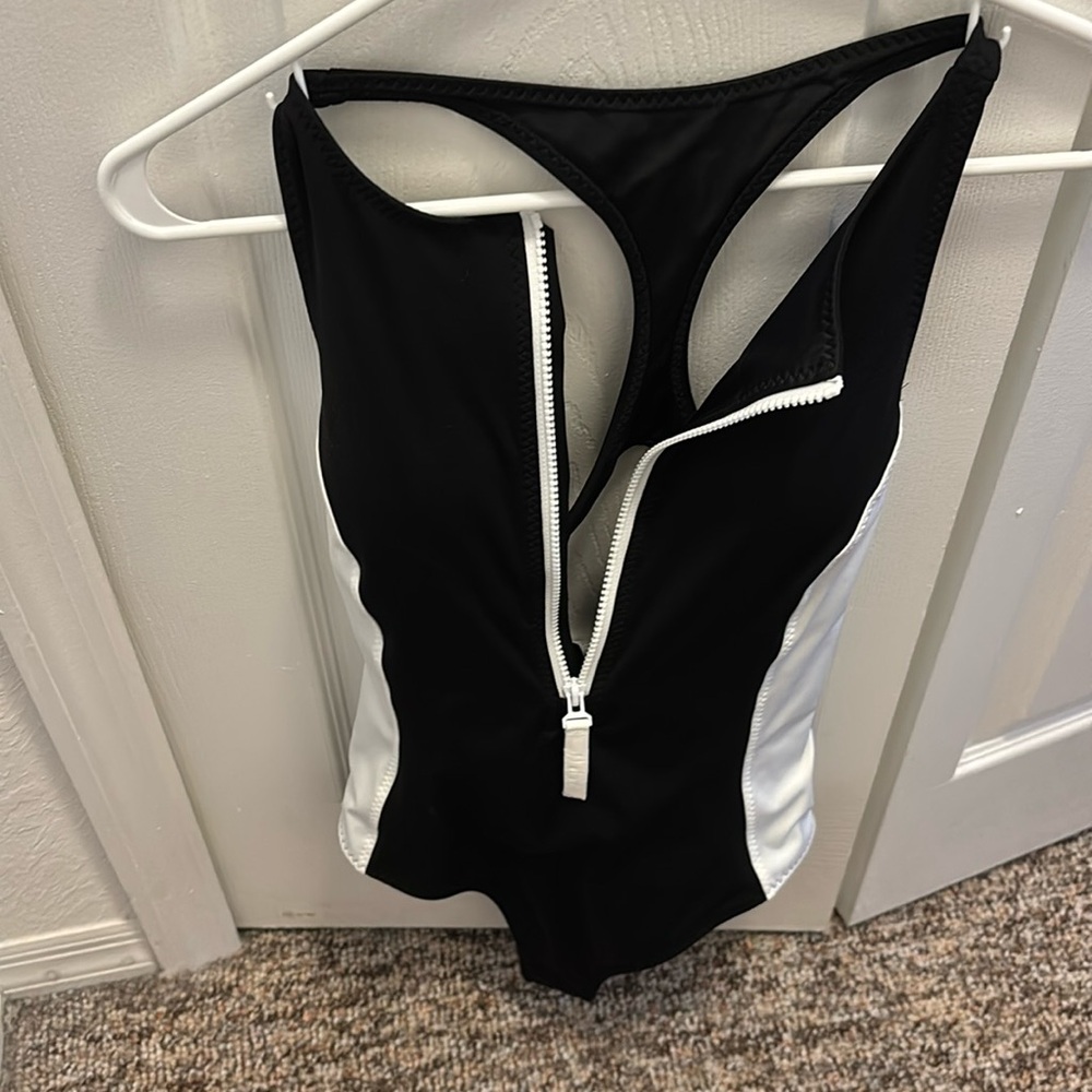 Bathing suit